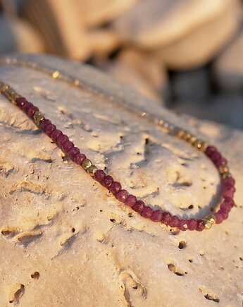 Wyjątkowy naszyjnik z rubinami, pozłacany, Studio Gazela