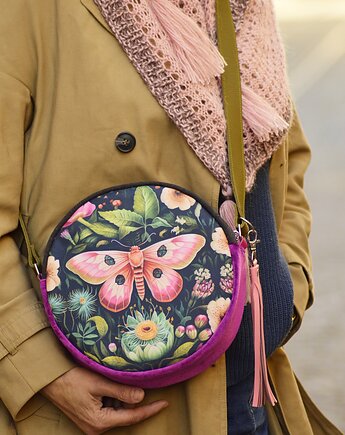 Okrągla "Ćma", MAY