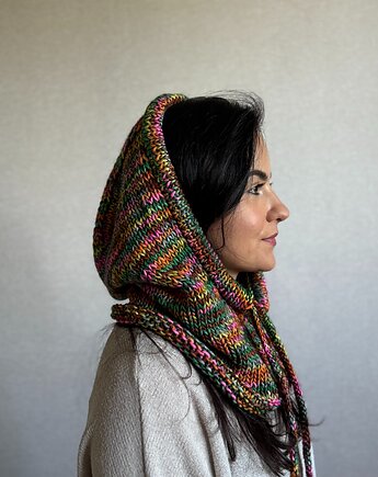 Balaclava kolorowa, Zasznurowane