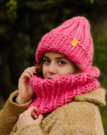 Różowy komplet zimowy czapka i komin Peruvian WOOLY, sploteka