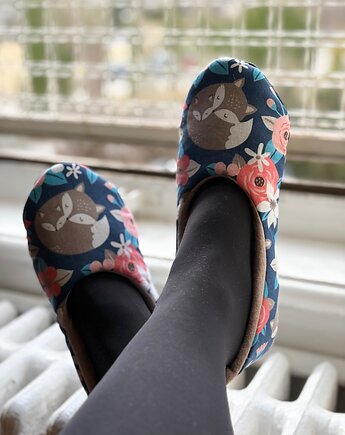 Kapcie niebieskie z lisami r.40, be- być i tworzyć