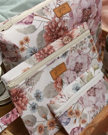 Komplet 3 kosmetyczek - idealny prezent dla bliskich, gucialoveskids