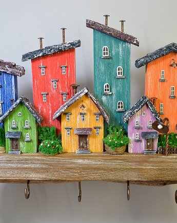 Drewniany wieszak na klucze z kolorowymi domkami, ręcznie robiony, Creative Craft Family R