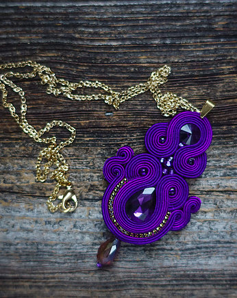 Fioletowywisiorek soutache, Mró Soutache