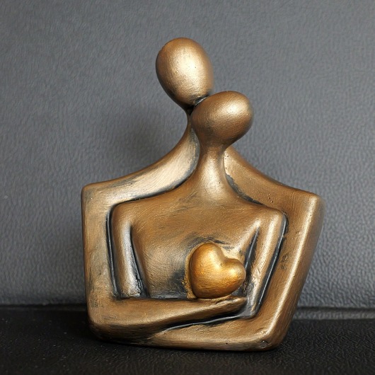 figurki i rzeźby Rzeźba z gipsu Para Zakochanych brąz wys. 12,3 cm
