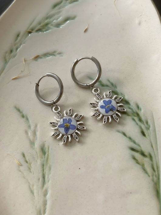 kolczyki z żywicy Kolczyki Słońce z niezapominajkami