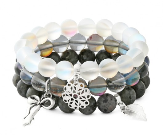 Opalescence white,blue quartz & labradorite. Lavoga