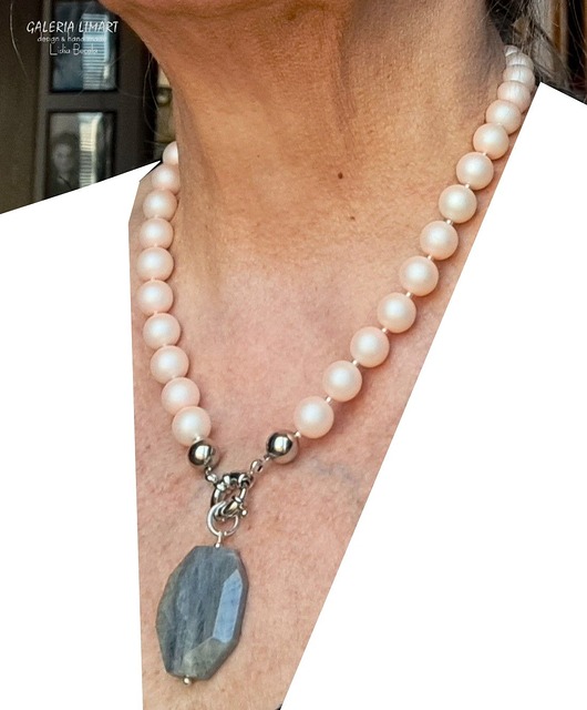 korale ELEGANCKO Naszyjnik z pięknych szklanych pereł z wisiorem z labradorytu 3w1