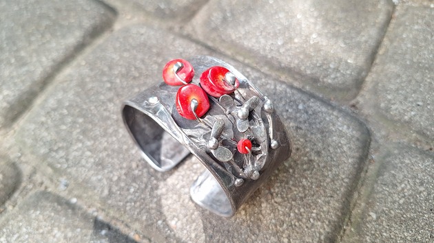 bransoletki wire wrapping Małe maki- bransoletka regulowana