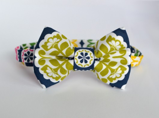 Damska Mucha | Muszka | Kokarda z ornamentem Maja Allure