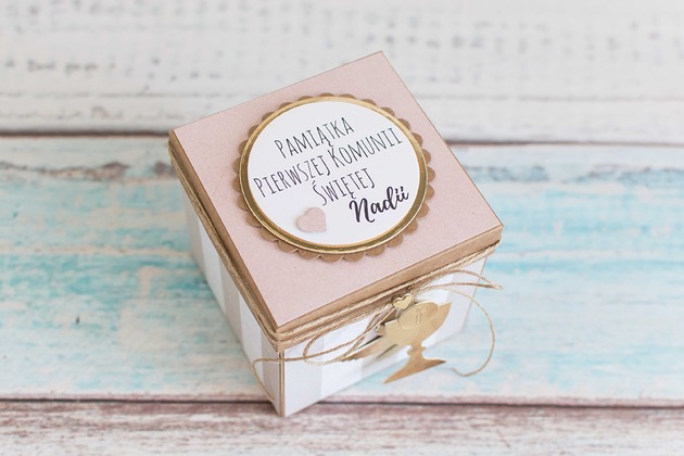 kartki scrapbooking Pamiątka Pierwszej Komunii Świętej, exploding box