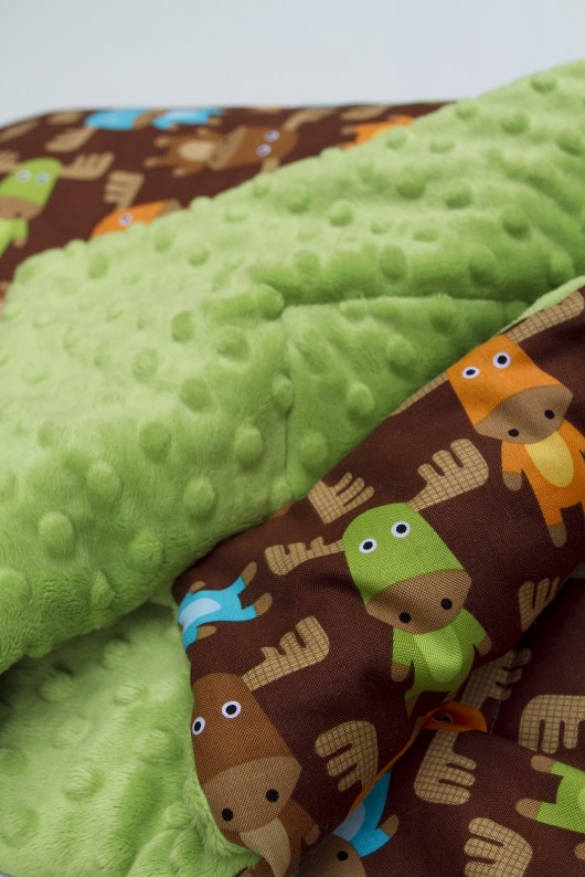 Mięciutki kocyk - zielone łosie Minky and Cotton