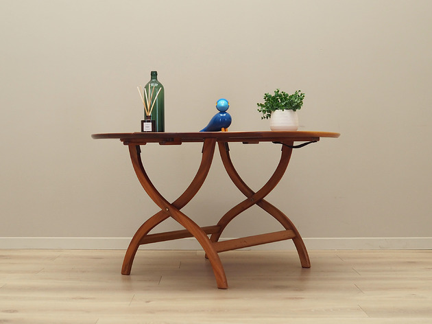 stoliki kawowe Stolik okrągły mahoniowy, duński design, lata 70, produkcja: Dania