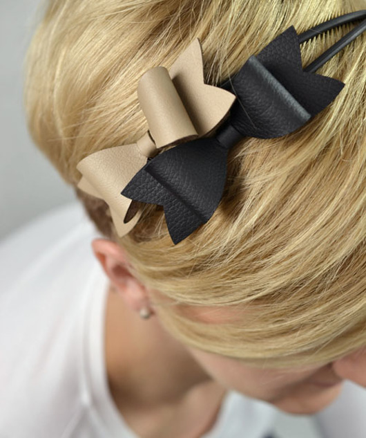 BowBandBeige felt label