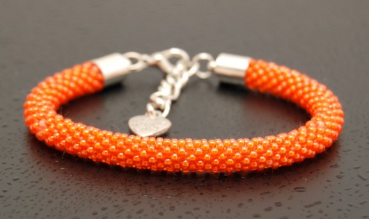 9. Bransoletka koralikowa pomarańczowa MadeByInati