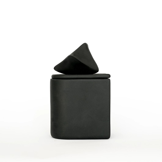 świeczniki i świece Serenity Graphite Black - pojemnik z czarnej porcelany
