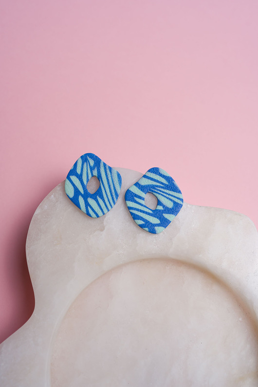 kolczyki z masy plastycznej Sztyfty w organicznym kształcie