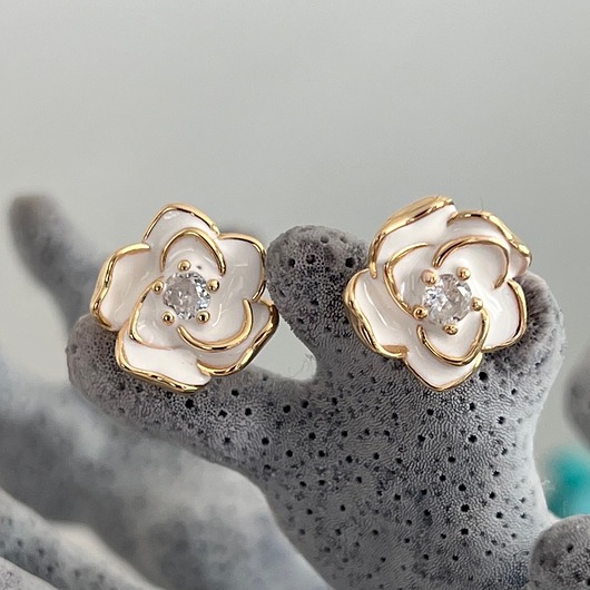 kolczyki pozłacane Kolczyki róża kwiat kwiatek z emalią i cyrkonią srebro 925 pozłacane