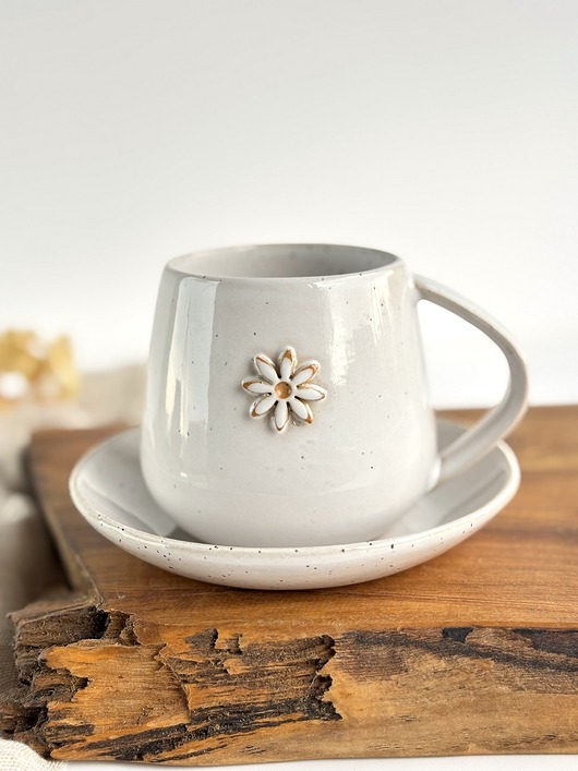 filiżanki Kubek / Filiżanka ze spodkiem ręcznie robiona 320 ml - Biała stokrotka