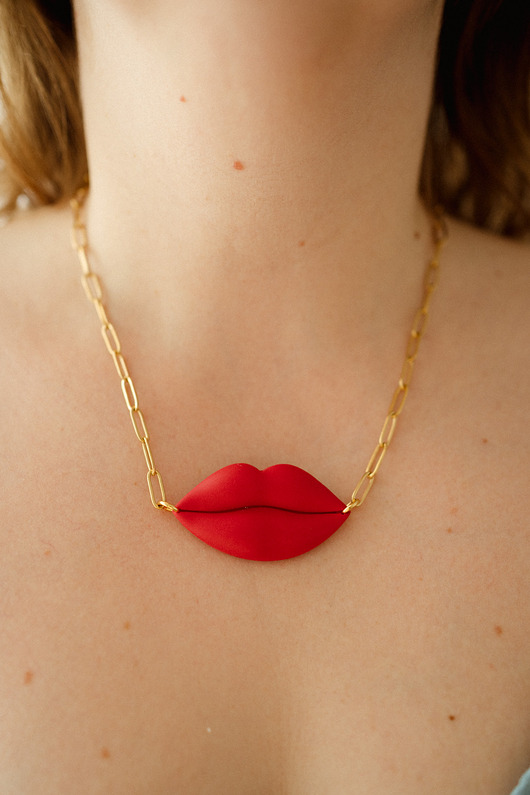 naszyjniki - inne Efektowny naszyjnik USTA