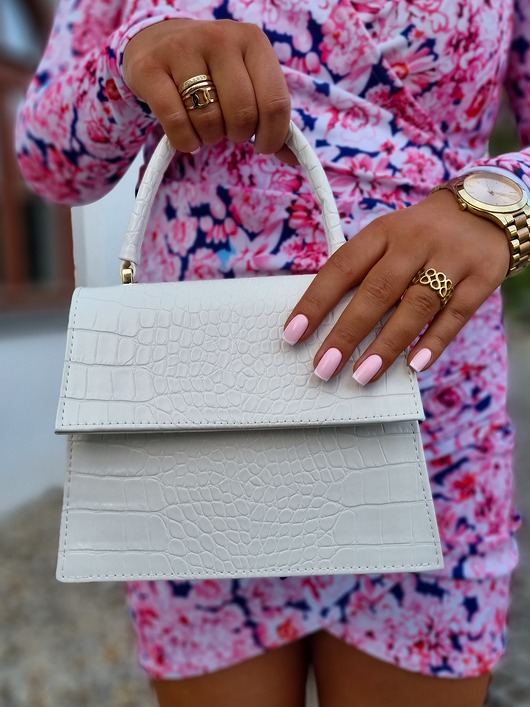 torebki mini Mini torebka trapez do ręki i na łańcuszku