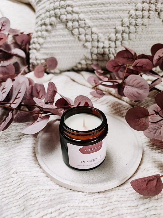 świece zapachowe Świeca sojowa POSSITIVE owoce tropikalne i piżmo 180 ml CALMA