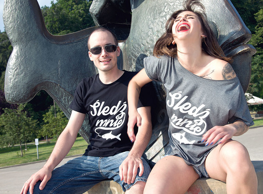T-shirt oversize szary ŚLEDŹ MNIE ZAKLAD ze 3MIASTO