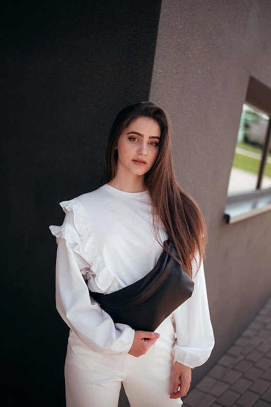 Czarna Nerka Maxi Karina Kmiecik