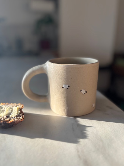 kubki i filiżanki Duży Ceramiczny Kubek Handmade 420 ml Podhale z Owieczkami