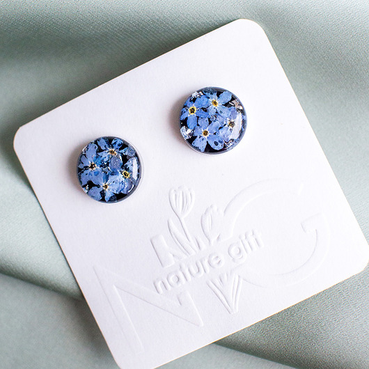 kolczyki z żywicy Kolczyki sztyfty z niezapominajkami