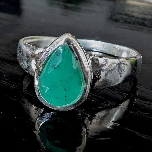 pierścionki srebrne Szmaragdowy pierścień