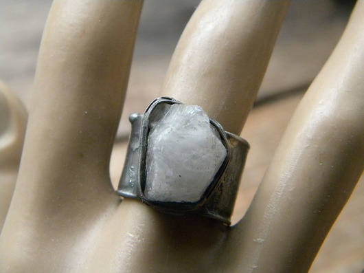 Roman Ancient Ring ;) surowy  danburyt  Beata Trotter