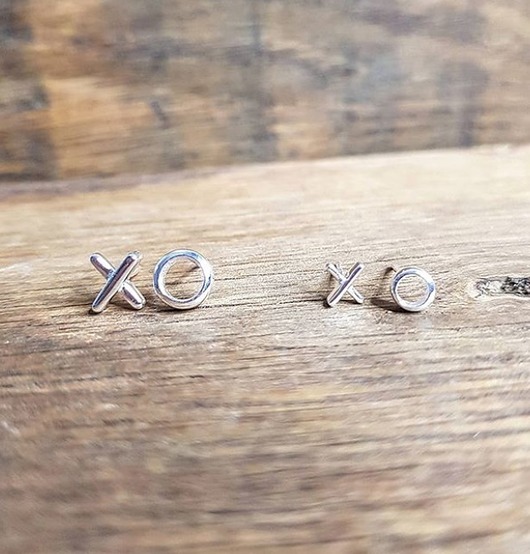 Modne kolczyki srebrne XoXo Czaki Bransoletki