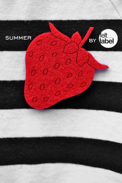 StrawberryBrooch felt label