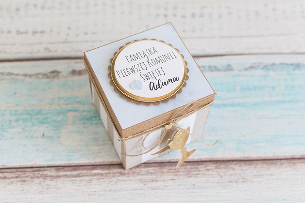 kartki scrapbooking Pamiątka Pierwszej Komunii Świętej, exploding box