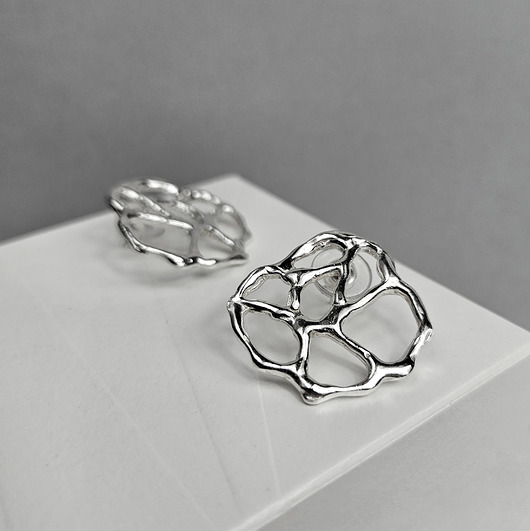 kolczyki srebrne Ażurowe organiczne kolczyki srebrne koła SMUGI