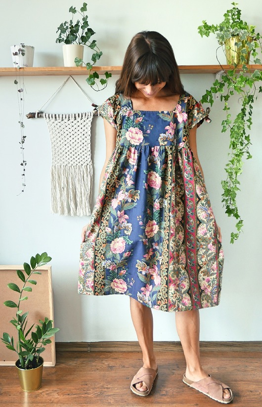 Sukienka w kwiaty TOLA NAVY FLORISTA