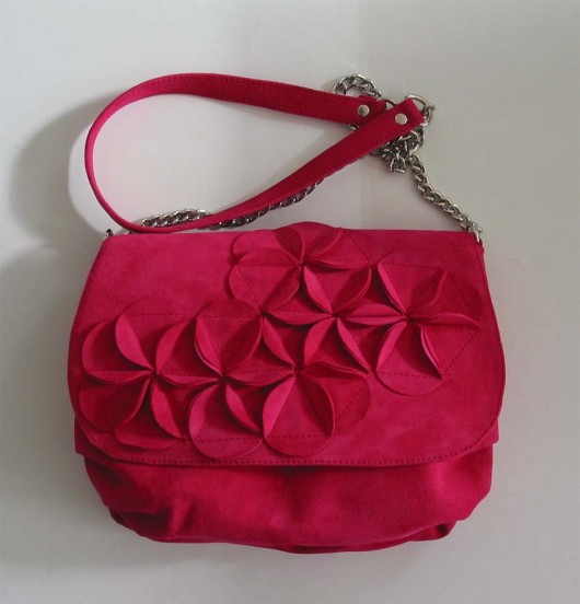 Electric pink saule