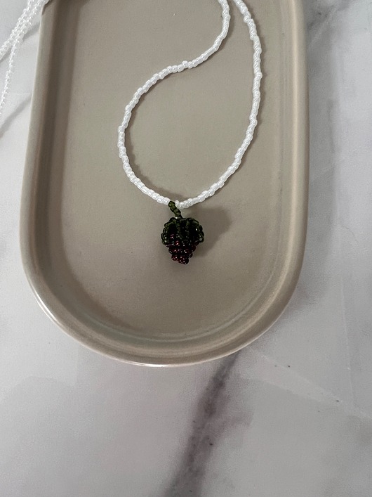 wisiory Handmade naszyjnik z koralików z plecioną jeżynką