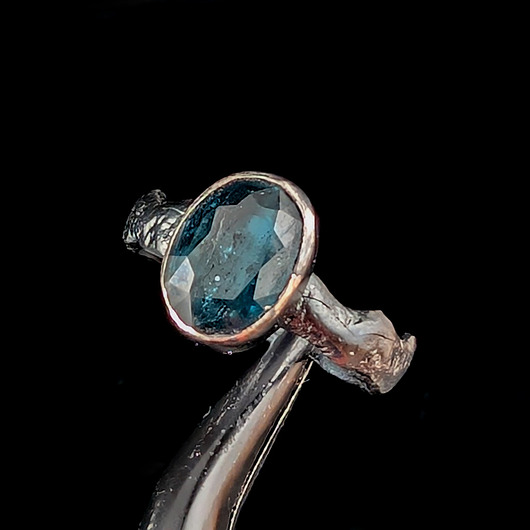 pierścionki srebrne Pierścionek subtelny z kyanitem