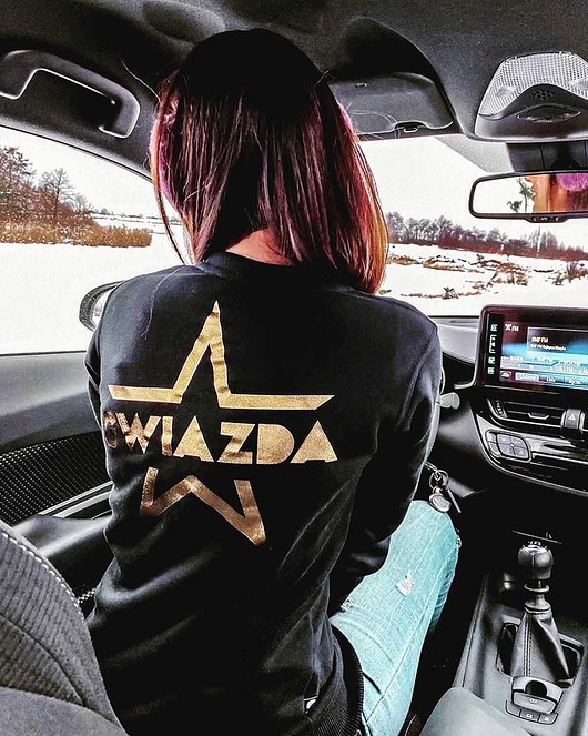 Czarna bluza damska z nadrukiem Gwiazda ŁAP NAS
