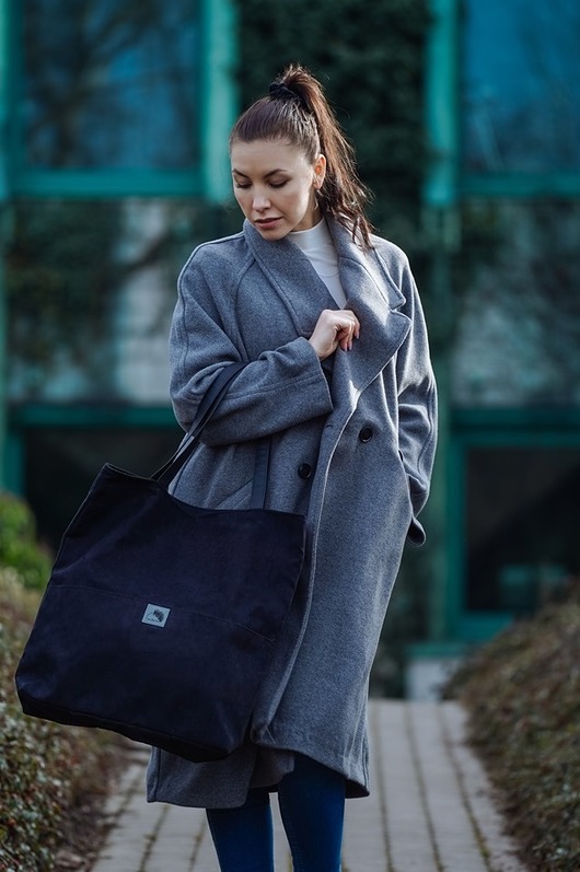 Duża czarna zamszowa torba na ramię Karolina Audycka