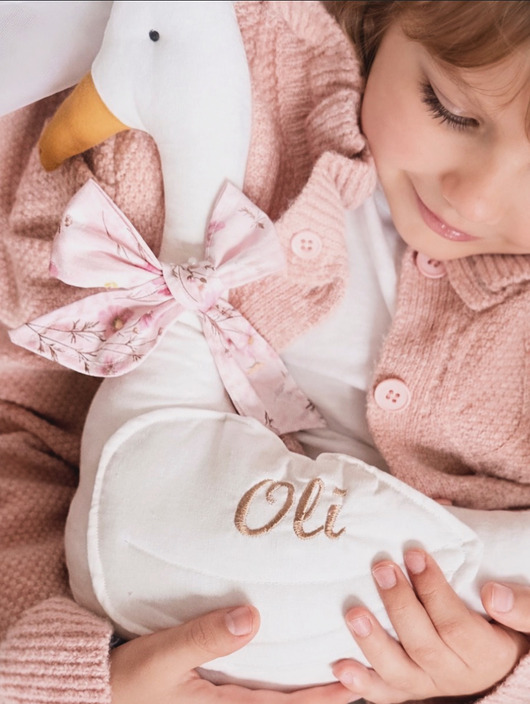 poduszki do pokoju dziecka Poduszka dekoracyjna GĄSKA z imieniem