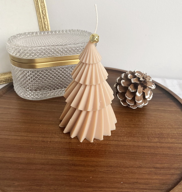 świeczniki i świece Świeca ekologiczna sojowa dekoracyjna "Christmas Tree " 113x70mm