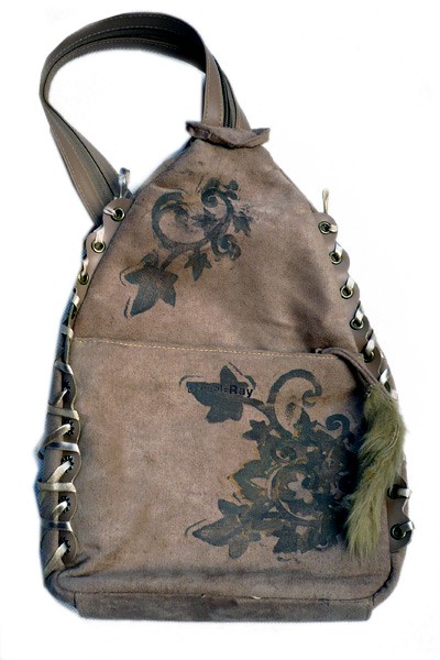 INDIANKA W MIEŚCIE Recycling art