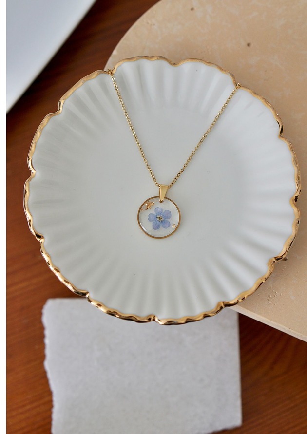 złote naszyjniki Naszyjnik z niezapominajką