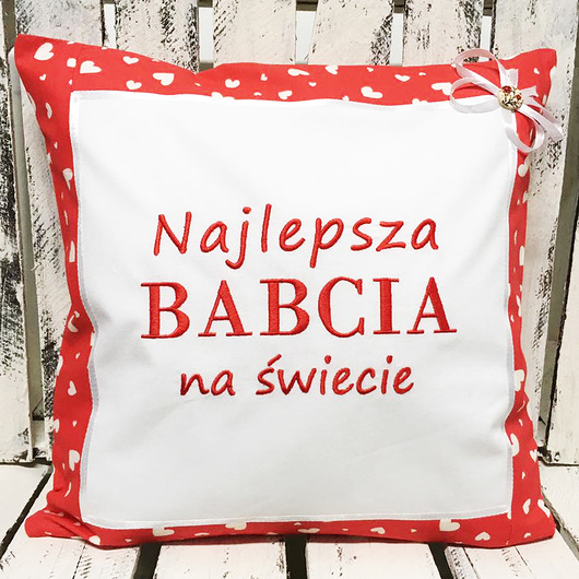 PODUSZKA BABCIA - WHITE HEARTS - white Majunto