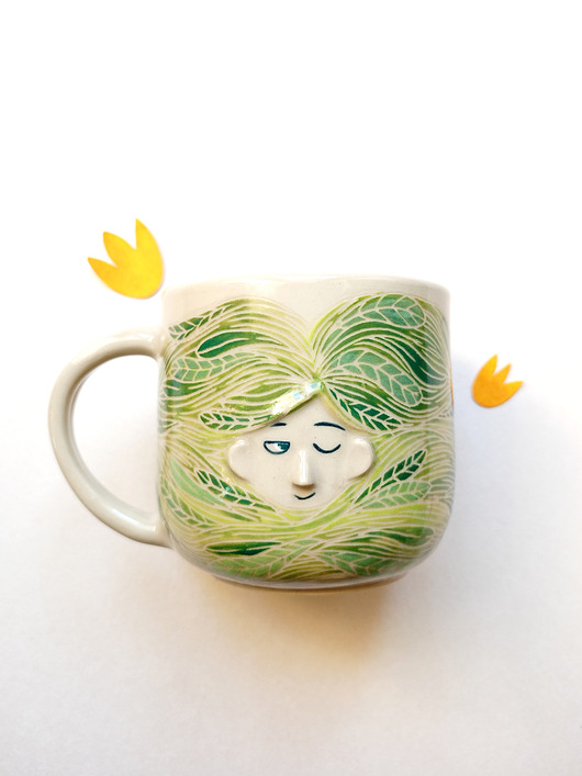 kubki Kubek ceramiczna buzia w liściach