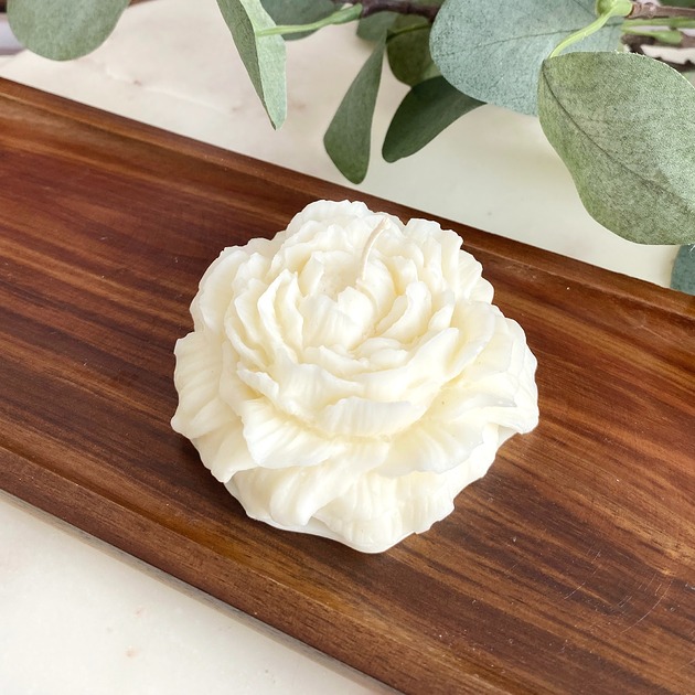 świeczniki i świece Świeca sojowa dekoracyjna "Peony Queen" 75x35mm