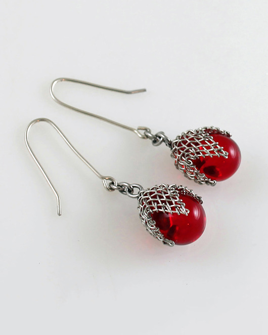 kolczyki wire wrapping Czerwone w siateczce - kolczyki (lub klipsy)
